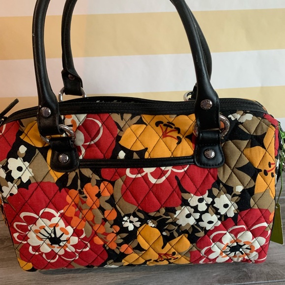 Vera Bradley Handbags - NWT Vera Bradley Purse in “Bittersweet”
